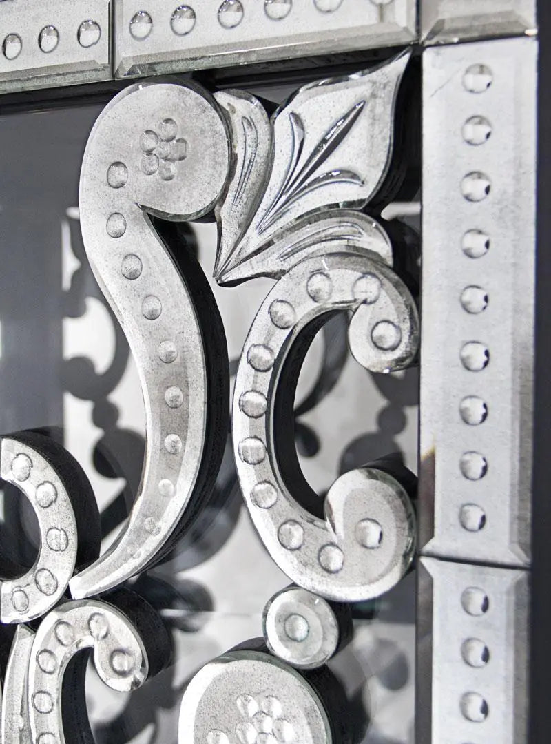 Ibisco Venetian Bar Cabinet - Elegant and Functional Home Bar Solution Venetian Design (The boutique factory) 100% Heart Made Products