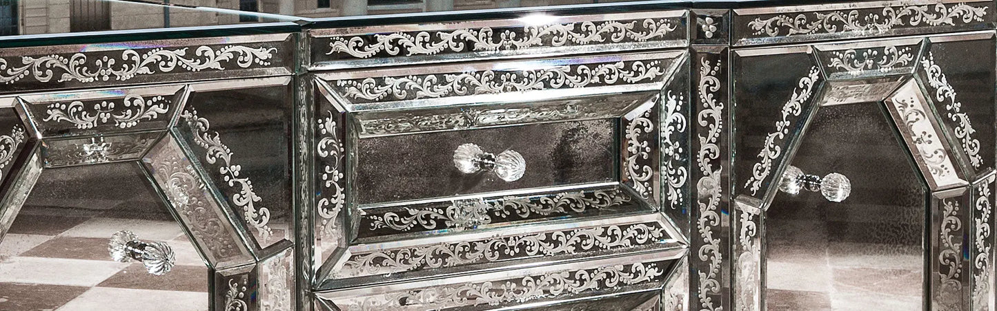 Credenza Venetian Design (The boutique factory) 100% Heart Made Products