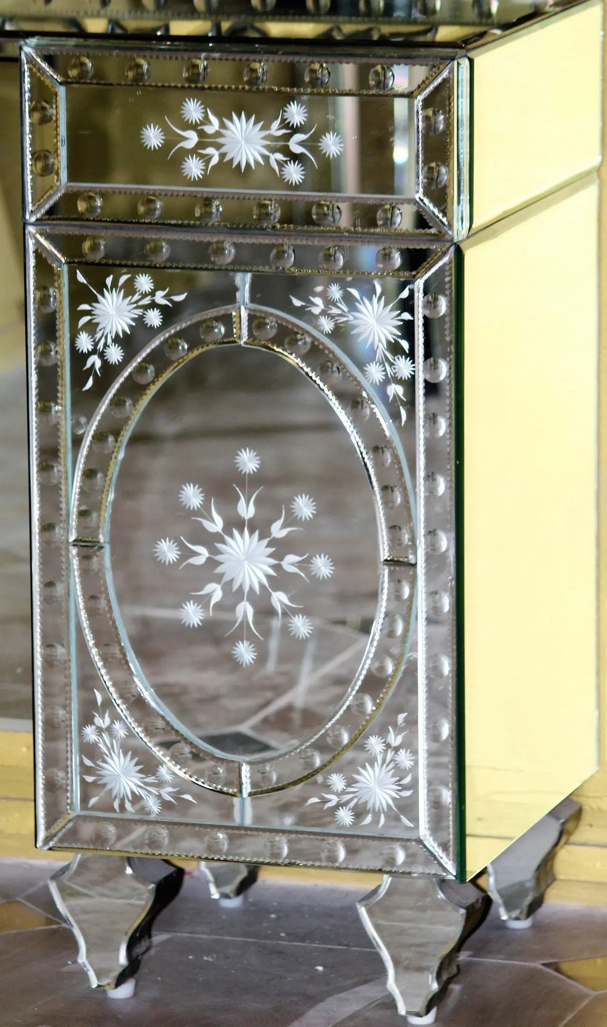 Suave Mirrored Grand Cabinet, 2 Drawer VDMF403 Venetian Design