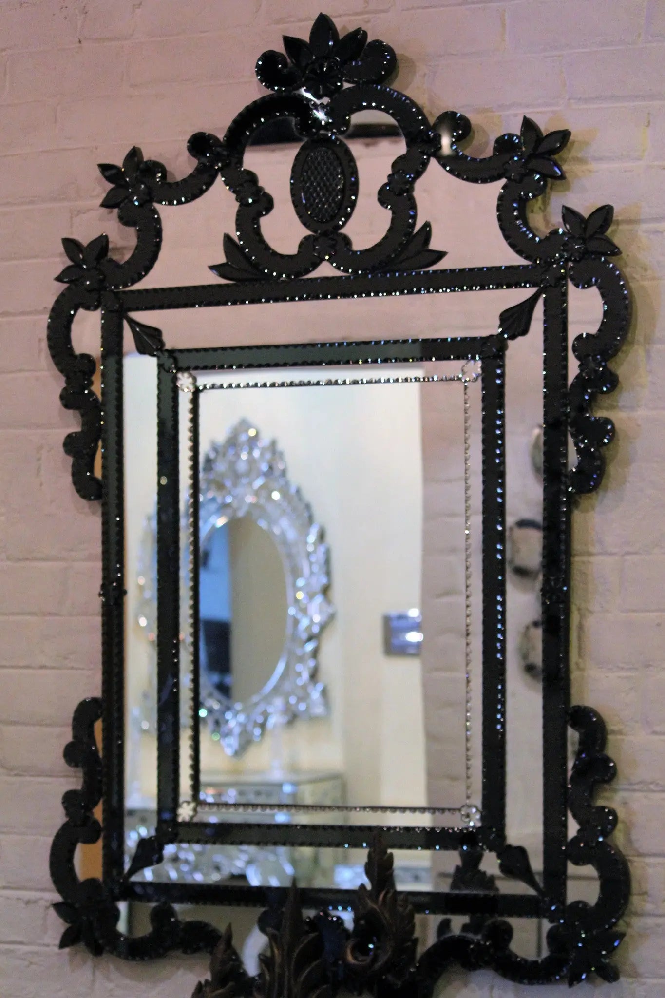 Black Murano Mirror VDMR-15 Venetian Design